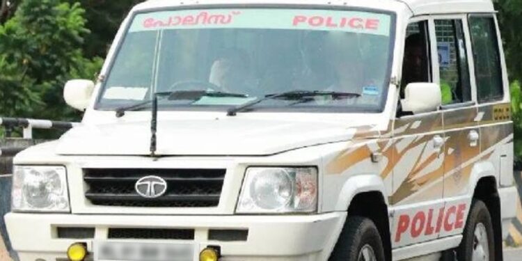 കോഴിക്കോട്-നഗരത്തിൽ-യുവാവിനെ-തട്ടിക്കൊണ്ടുപോകാൻ-ശ്രമം.-നാലുപേർ-ചേവായൂർ-പൊലീസ്-കസ്റ്റഡിയിൽ