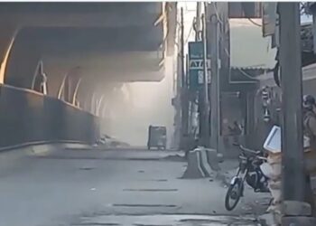 പെഷവാറിലെ-അർദ്ധസൈനിക-കേന്ദ്രത്തിന്-നേരെ-തോക്കുധാരികളുടെ-ആക്രമണം;-സുരക്ഷാ-കേന്ദ്രത്തിന്-സമീപം-ഒന്നിലധികം-സ്ഫോടനങ്ങൾ