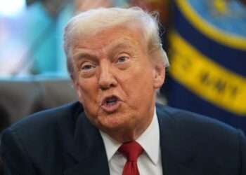 റഷ്യയില്-നിന്ന്-എണ്ണ-വാങ്ങിയതിന്-യൂറോപ്പിനെ-വിമര്ശിച്ച-ട്രംപ്,-‘നന്ദികേട്’-പ്രകടിപ്പിച്ചതിന്-ഉക്രെയ്നിനെയും-വിമര്ശിച്ചു