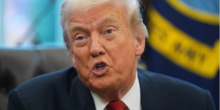 റഷ്യയില്-നിന്ന്-എണ്ണ-വാങ്ങിയതിന്-യൂറോപ്പിനെ-വിമര്ശിച്ച-ട്രംപ്,-‘നന്ദികേട്’-പ്രകടിപ്പിച്ചതിന്-ഉക്രെയ്നിനെയും-വിമര്ശിച്ചു