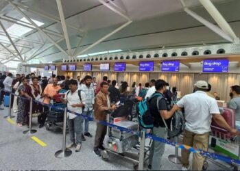 സുരക്ഷാ,-സൈനിക-പ്രവര്‍ത്തനങ്ങള്‍-വഷളാകുമെന്ന്-യുഎസ്-മുന്നറിയിപ്പ്.-വെനിസ്വേലയിലേക്കുള്ള-അന്താരാഷ്ട്ര-വിമാന-സര്‍വീസുകള്‍-വിമാനക്കമ്പനികള്‍-റദ്ദാക്കി