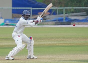 രഞ്ജി-ട്രോഫിയിൽ-കേരള-–-മധ്യപ്രദേശ്-മത്സരം-സമനിലയിൽ,-കേരളത്തിന്-വിജയം-വഴുതിയകന്നത്-നേരിയ-വ്യത്യാസത്തിൽ