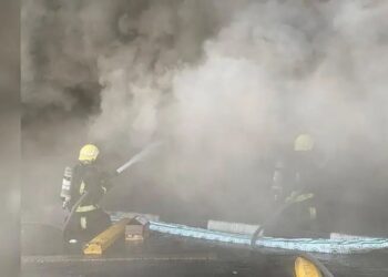 ദമ്മാമില്‍-വന്‍-അഗ്നിബാധ;-മലയാളികളുടേതുള്‍പ്പെടെ-നിരവധി-കടകള്‍-എരിഞ്ഞമർന്നു;-ആളപായമില്ല