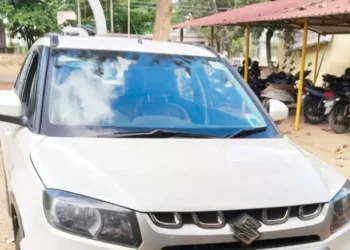 ഗുണ്ടൽപേട്ടിന്-സമീപം-വനപാതയിൽ-കാ​ർ-ത​ട​ഞ്ഞ്-ക​വ​ർ​ച്ച;-കോ​ഴി​ക്കോ​ട്-സ്വ​ദേ​ശി​യു​ടെ-ഒ​ന്ന​ര-കോ​ടിയുടെ-സ്വ​ർ​ണം-കൊ​ള്ള​യ​ടി​ച്ചു