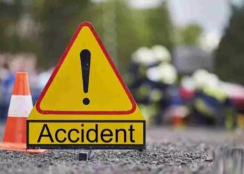 വടകരയിൽ-വാഹനാപകടം-ബൈക്ക്-യാത്രികൻ-മരിച്ചു.-മൃത​ദേഹം-വടകര-ജില്ലാ-ആശുപത്രിയിലേക്ക്-മാറ്റി