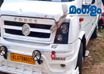 ​ചേലക്കരയിൽ റോഡ് മുറിച്ചുകടന്ന വിദ്യാർത്ഥികളെ ട്രാവലർ ഇടിച്ചുതെറിപ്പിച്ചു; സഹോദരങ്ങൾക്ക് പരിക്ക്, ഒരാളുടെ നില ഗുരുതരം