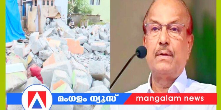 UPയിൽ ബുൾഡോസർ കൊണ്ട് ഇടിച്ച് തെരുവിലേക്കിറങ്ങി തെണ്ടിക്കോളാൻ പറയുകയാണ്, കർണാടകയിൽ അങ്ങനെയല്ല: കുഞ്ഞാലിക്കുട്ടി