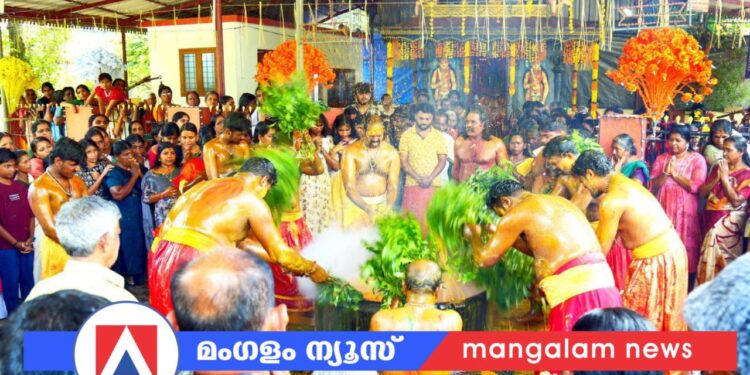 ഭക്തിസാന്ദ്രമായി കൂവപ്പടി മാരിയമ്മൻ കോവിൽ മഞ്ഞൾ നീരാട്ട്; അമ്മൻകുടം ഉത്സവത്തിന് സമാപനം