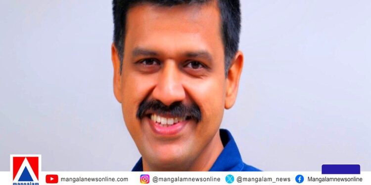 ‘റെജി ലൂക്കോസ് ബി.ജെ.പിയിലേക്ക് പോയത് ഡെപ്യൂട്ടേഷനിലാണോ?’; പിണറായിയെയും ബി.ജെ.പിയെയും ലക്ഷ്യമിട്ട് സന്ദീപ് വാര്യർ