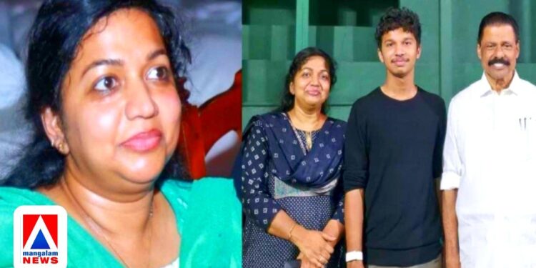 എം.വി. ഗോവിന്ദനൊപ്പമുള്ള ചിത്രം; മറിയ ഉമ്മനെതിരെ കോൺഗ്രസ് അണികളുടെ സൈബർ ആക്രമണം