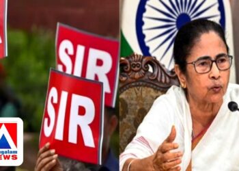 ​വോട്ടർ പട്ടിക പരിഷ്കരണം: തെരഞ്ഞെടുപ്പ് കമ്മീഷനെതിരെ സുപ്രീംകോടതിയിൽ ഹർജി നൽകി മമത ബാനർജി